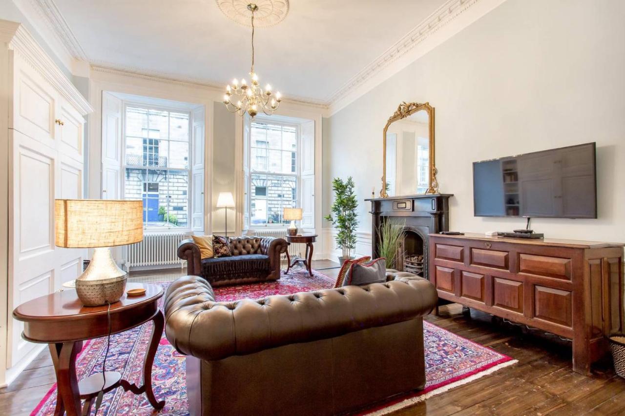 Joivy Converted Flat In Historic Building In New Town 에든버러 외부 사진