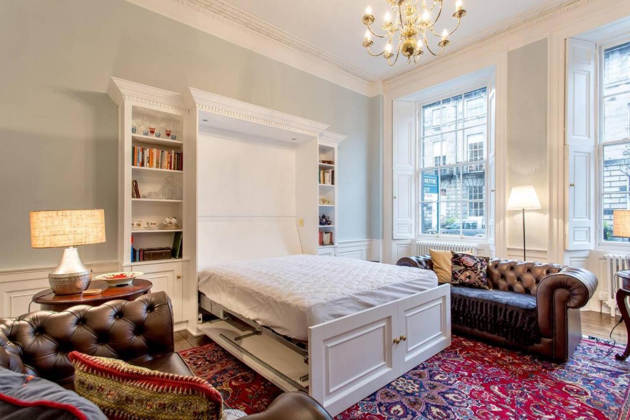 Joivy Converted Flat In Historic Building In New Town 에든버러 외부 사진
