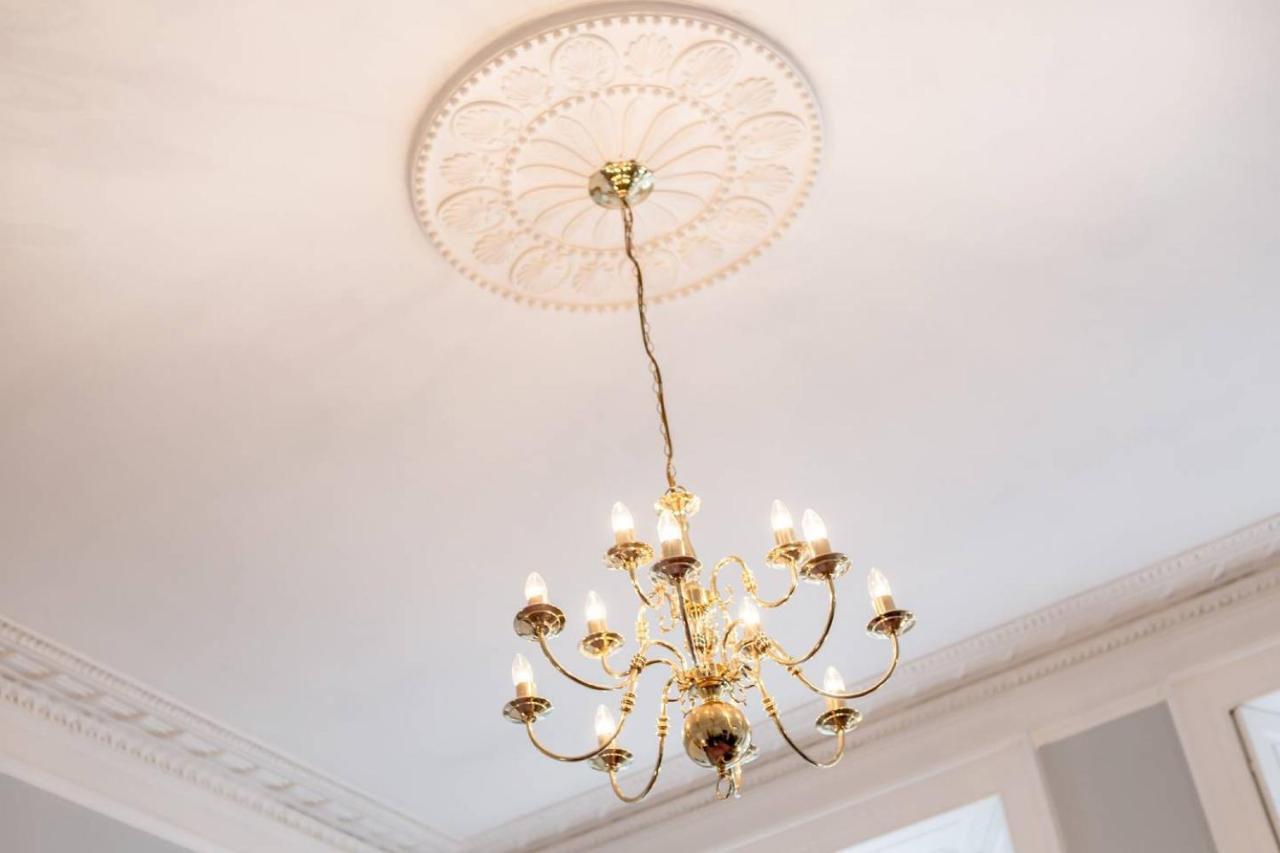 Joivy Converted Flat In Historic Building In New Town 에든버러 외부 사진