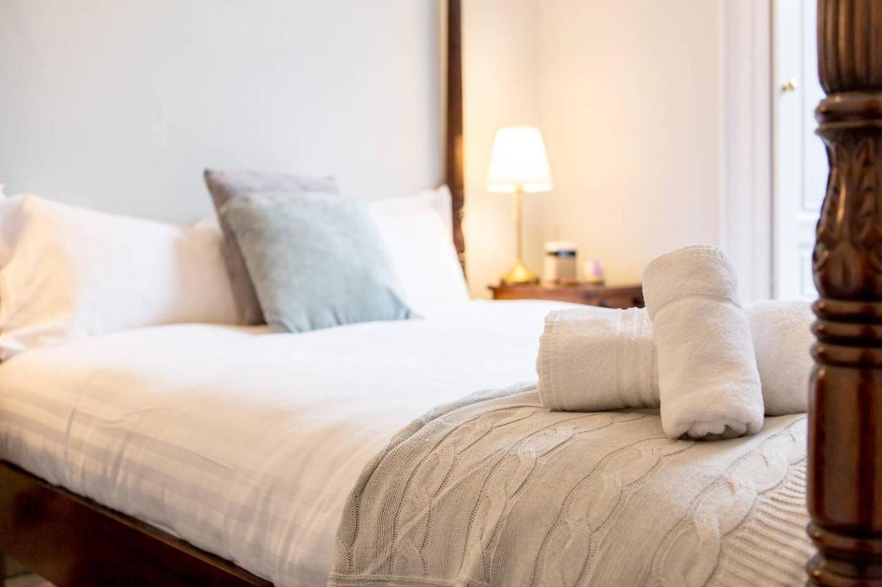 Joivy Converted Flat In Historic Building In New Town 에든버러 외부 사진